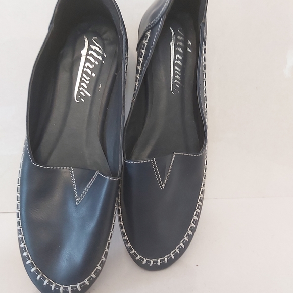 Shoes Size 6 - Picture 4 of 6